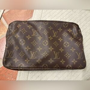Louis Vuitton Trousse 28 Toiletry Bag